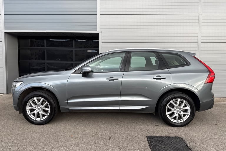 2019 Volvo XC60 2.0 B4 MHEV Momentum Auto AWD Euro 6 (s/s) 5dr SUV DIESEL Automatic