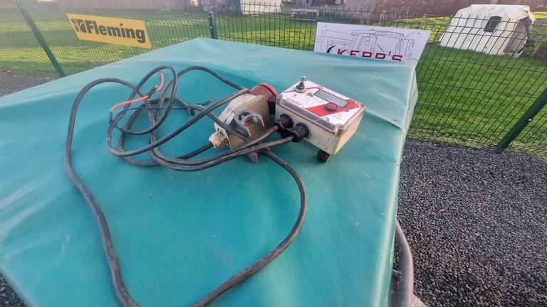 Quad atv logic electric sheep snacker feeder farm livestock tractor 