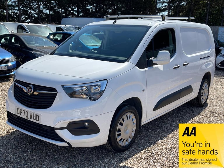 2020 Vauxhall Combo 1.5 Turbo D 2300 Sportive L2 H1 Euro 6 4dr PANEL VAN Diesel Manual