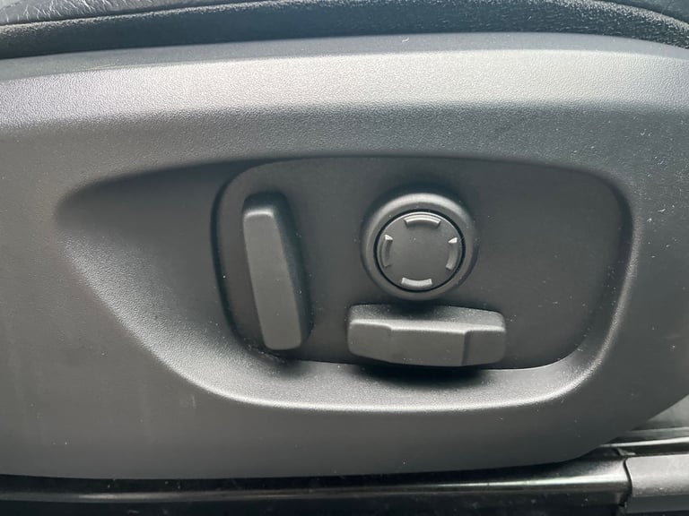  Land Rover Discovery Sport 2.0 Td4 Hse Black Suv 5dr Diesel Auto 4wd Euro 6