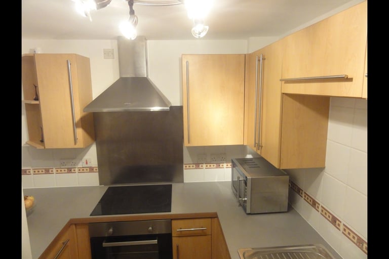 Immaculate ground floor fully-furnished apartment in Victoria Park, Manchester