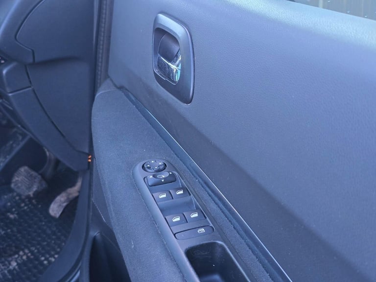 2015 Peugeot 5008 1.6 BlueHDi Allure ETG Euro 6 (s/s) 5dr MPV Diesel Automatic