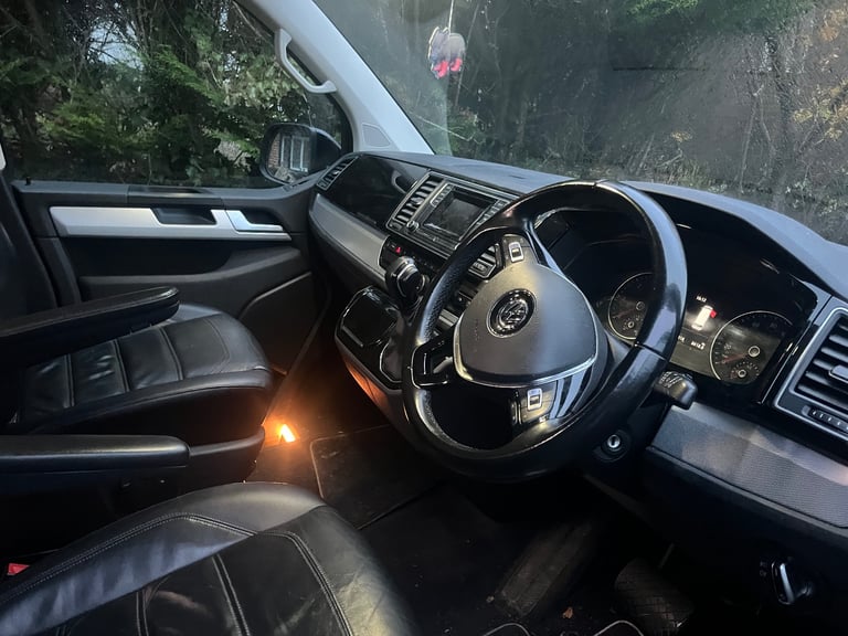 VW Caravelle 7 leather seats 12 months MOT from Nov 2025