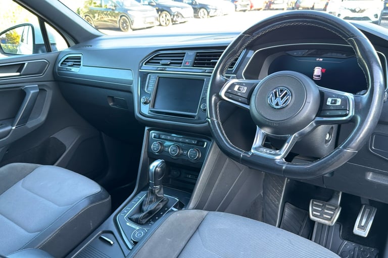  Volkswagen Tiguan 2.0 Tdi Bluemotion Tech R Line Suv 5dr Diesel Dsg 4motion