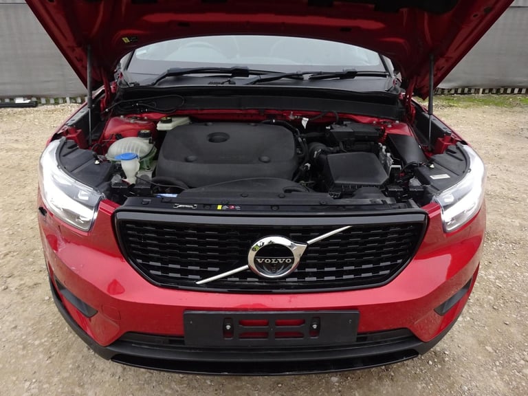 2019 19 REG VOLVO XC40 R-DESIGN PRO T4 AWD AUTO DAMAGED REPAIRABLE SALVAGE