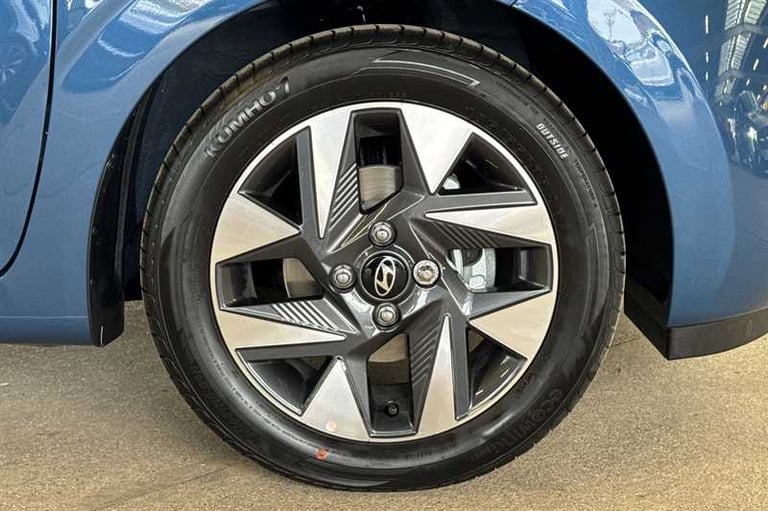 2025 Hyundai i10 1.0 Advance Hatchback 5dr Petrol Auto Euro 6 (s/s) (63 ps) Hatchback Petrol Auto...