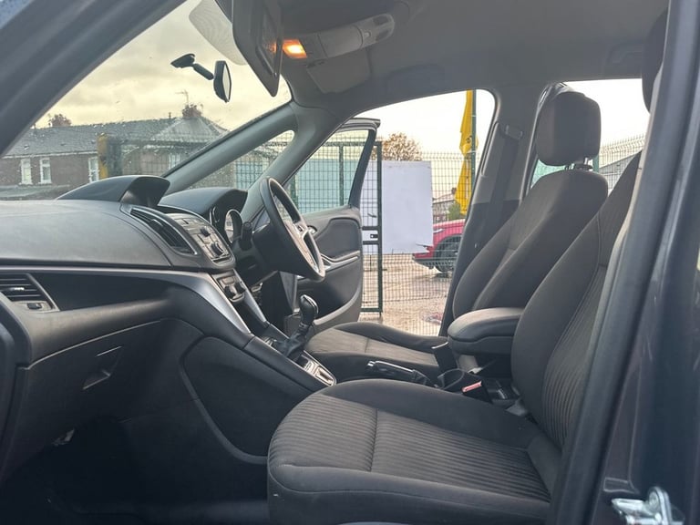 2015 Vauxhall Zafira 1.4T Tech Line 5dr MPV PETROL Manual