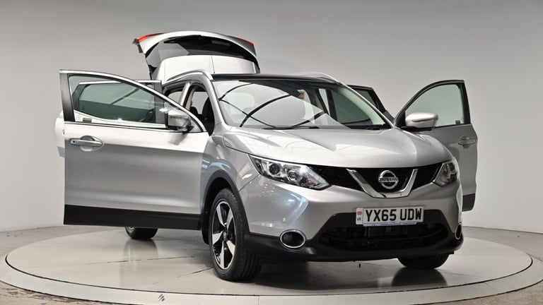 2015 Nissan Qashqai 1.6 dCi n-tec+ XTRON 2WD Euro 6 (s/s) 5dr HATCHBACK Diesel Automatic