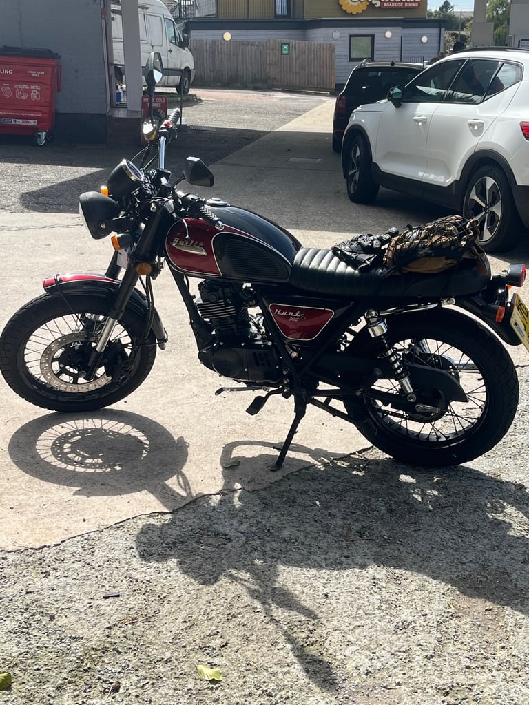 Bullit, HUNT, 2020, 125 (cc)