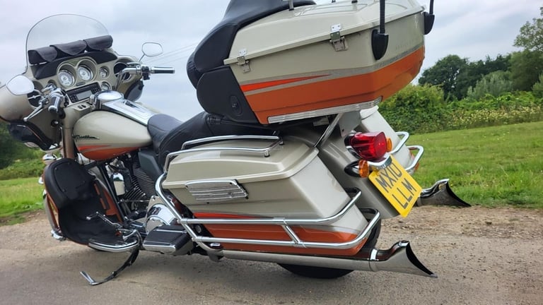 2010 10 HARLEY DAVIDSON FLHTCUSE 4 CVO ELECTRAGLIDE 1800 UC SE ELECTRA GLIDE