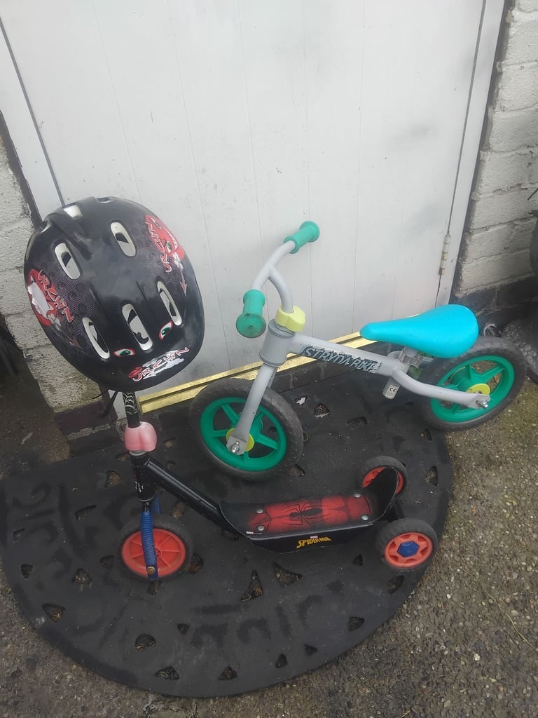 Balance bike scooter helmet lot £10
