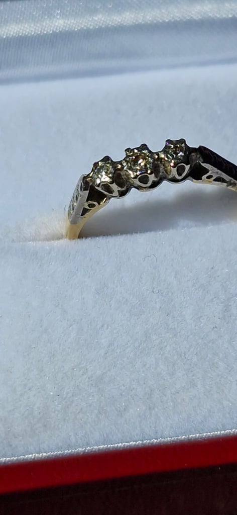 18ct carat gold trilogy ring set with diamonds 