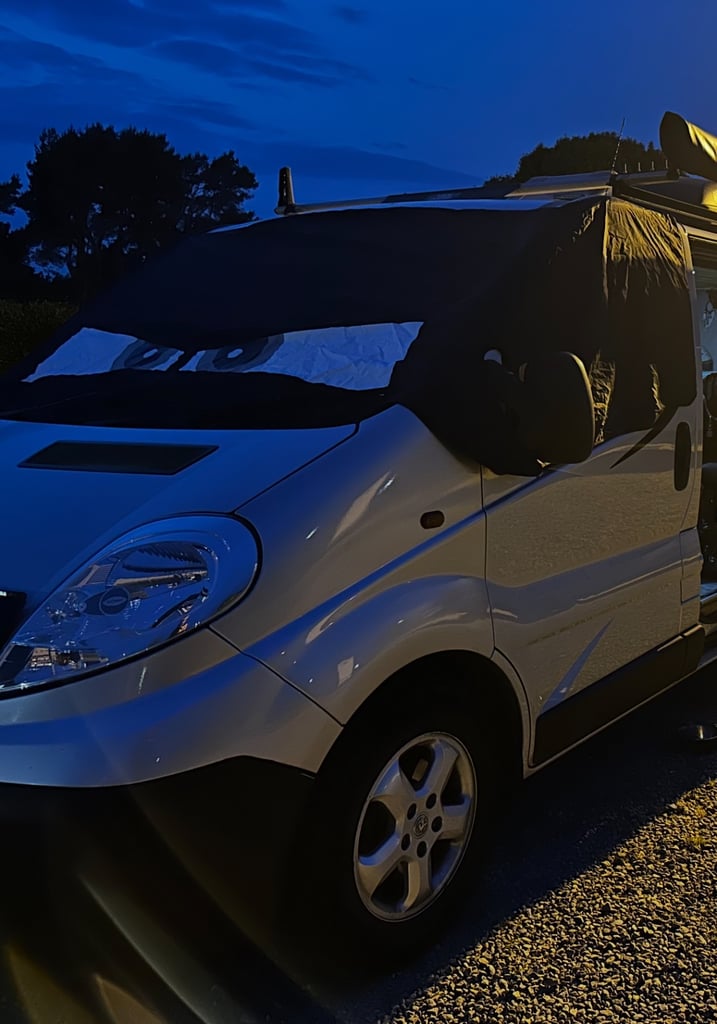 Fuel lagoon vivaro 01-14 windscreen cover campervan 