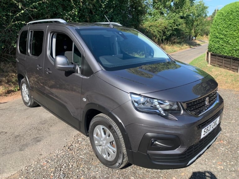 Peugeot Rifter 1.2 PureTech 130 Allure AUTOMTIC WHEELCHAIR ACCESSIBLE VEHICLE