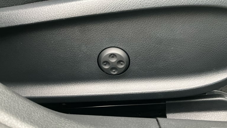 2023 Mercedes-Benz CLA 250e AMG Line Premium + Night Ed 4dr Tip Auto Saloon Saloon Hybrid Automatic