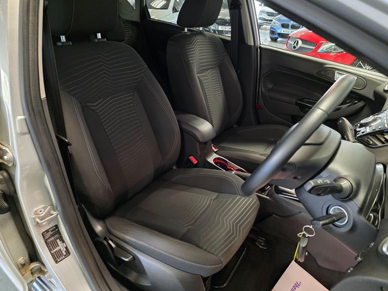  Ford Fiesta 1.6 Titanium Powershift Euro 5 5dr Petrol Automatic