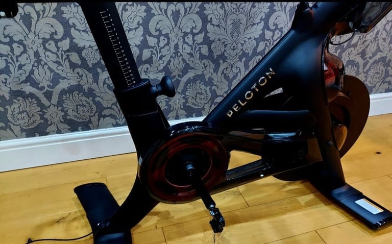 Immaculate Peloton plus bike bike+ and mat