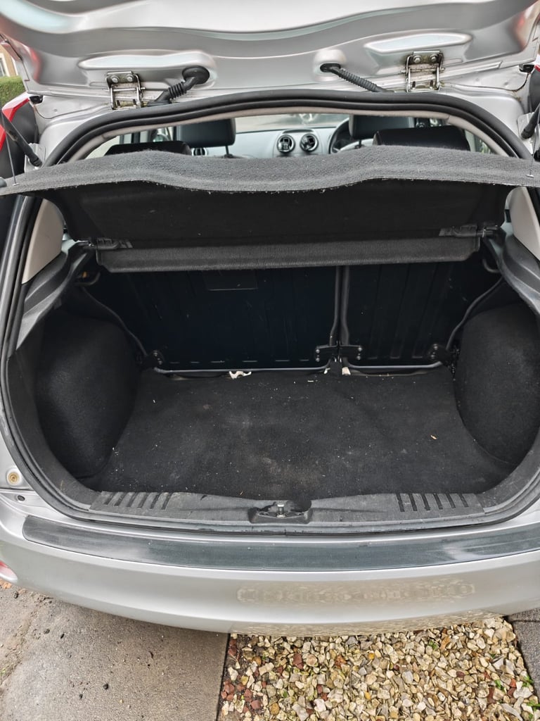 Ford, FIESTA Ghia, Hatchback, 2008, Manual, 1388 (cc), 5 doors