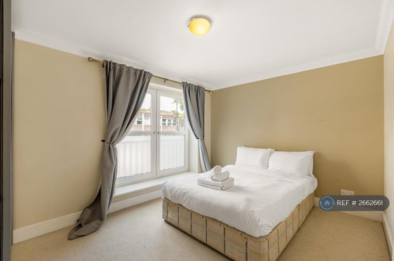 2 bedroom flat in Chelsea Court, London, N1 (2 bed) (#2662661)