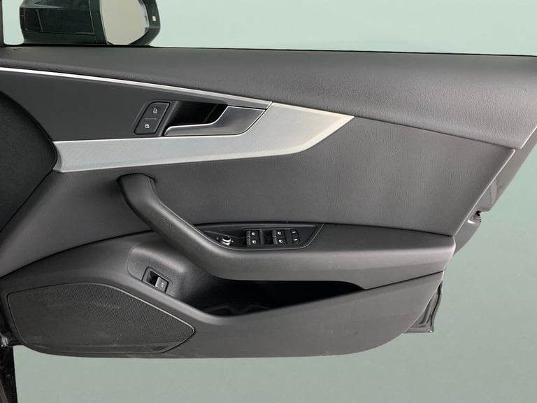 2019 Audi A4 2.0 TFSI 35 Sport Saloon 4dr Petrol Manual Euro 6 (s/s) (150 ps) - XENONS - Saloon P...