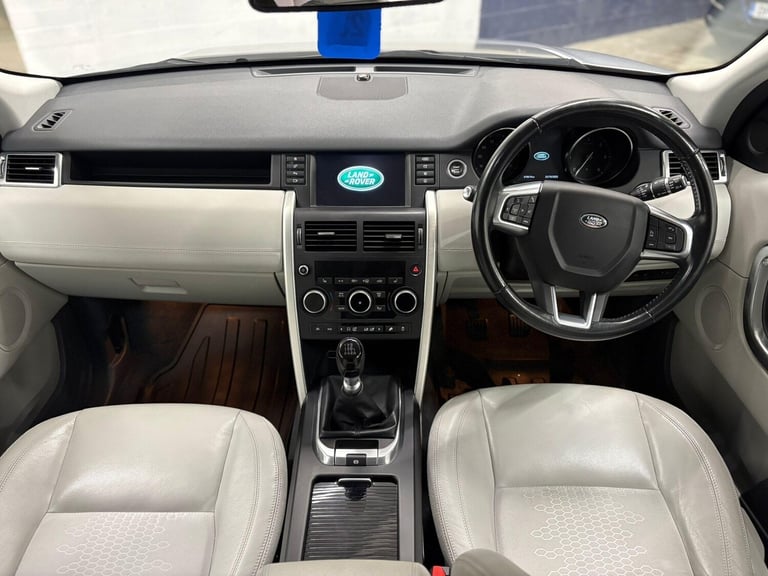 2017 Land Rover Discovery Sport 2.0 TD4 SE Tech 4WD Euro 6 (s/s) 5dr ESTATE Diesel Manual