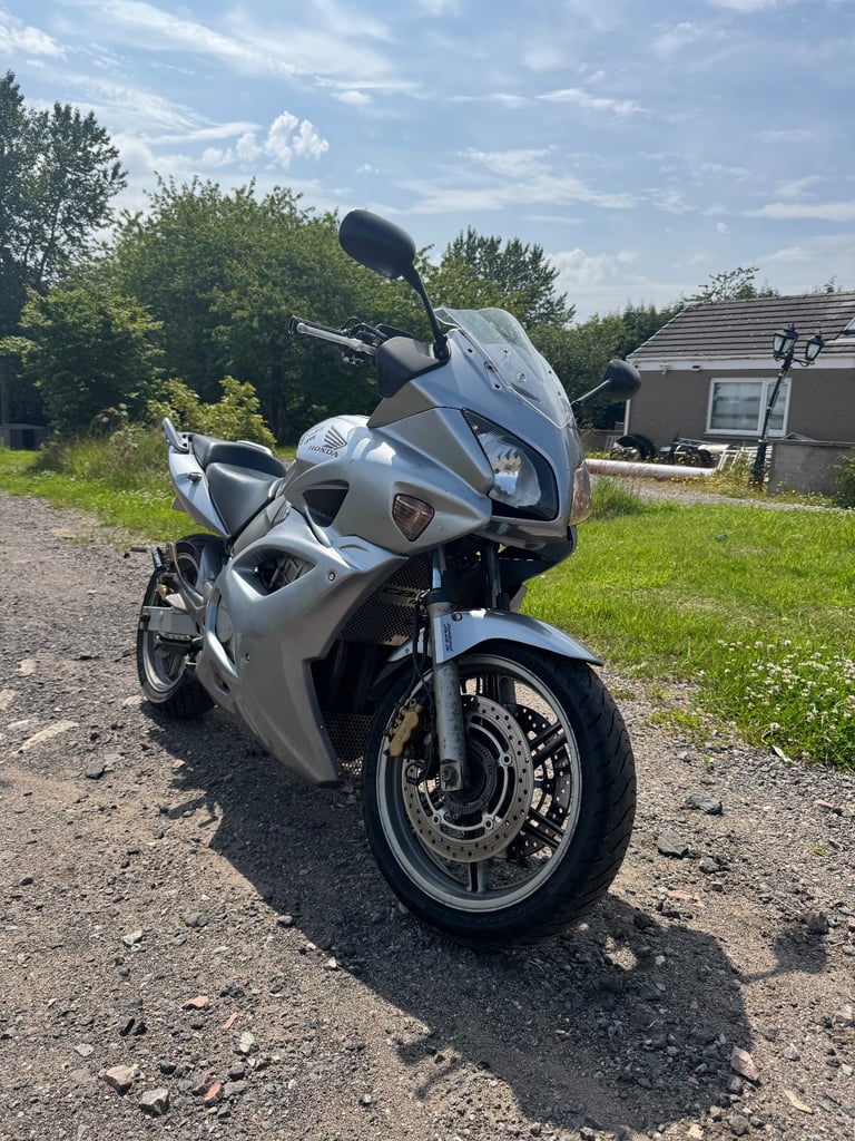 Honda cbf 1000cc £1300 or swap for car