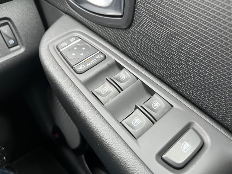 2017 Renault Clio 1.5 dCi 90 Dynamique S Nav 5dr Auto HATCHBACK DIESEL Automatic