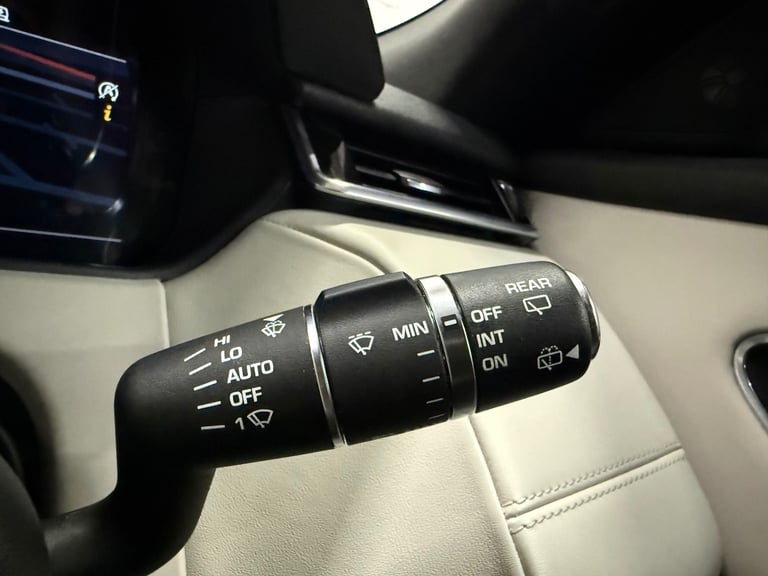 2018 68 RANGE ROVER LAND ROVER VELAR R DYNAMIC HSE D240 2.0 DIESEL 4WD BLACK EU6