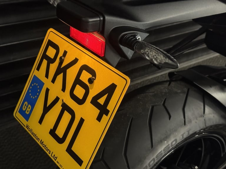 BMW S1000R SPORT  Only 7130 Miles BMW Servicing