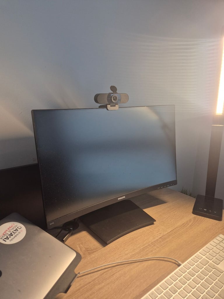 Philips Monitor, curved.