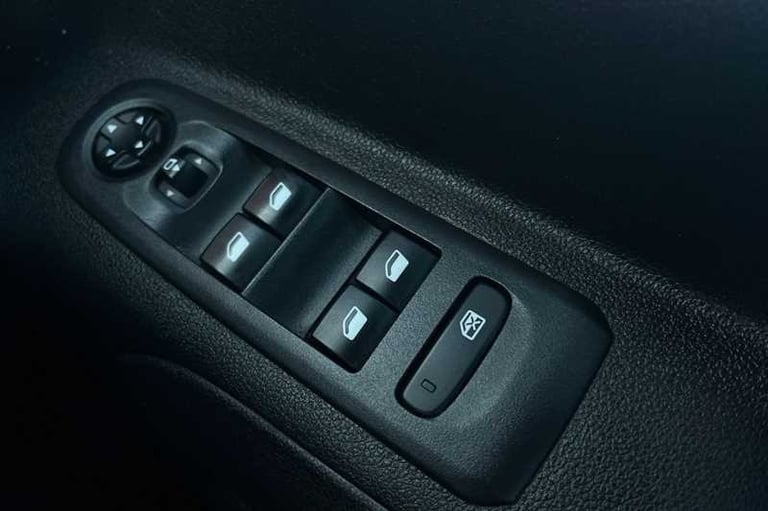 2022 Vauxhall Combo Life 1.5 TURBO D SE 5DR [7 SEAT] MPV Diesel Manual