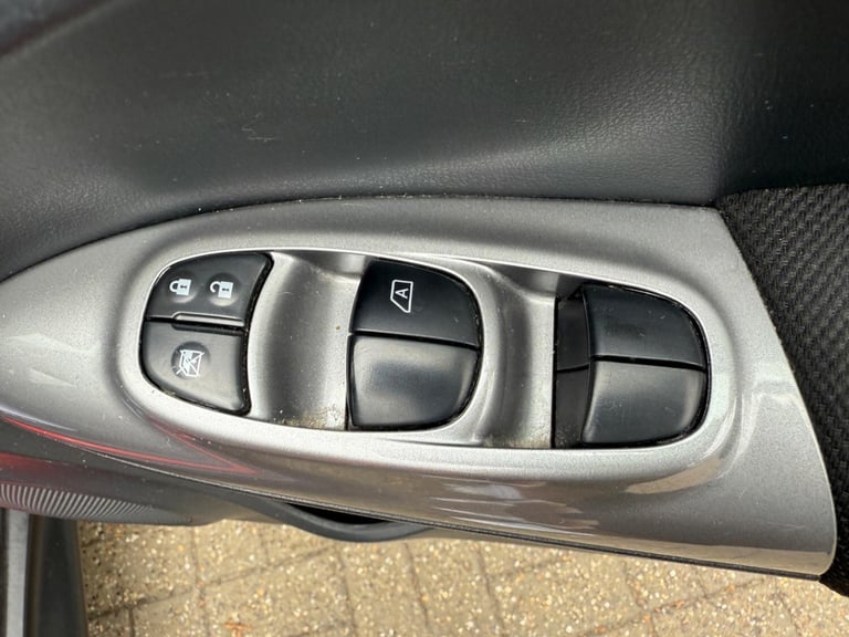 2017 Nissan Juke 1.2 DIG-T Acenta Euro 6 (s/s) 5dr HATCHBACK Petrol Manual