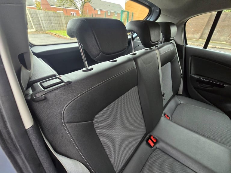 2009 Vauxhall Corsa 1.4i 16V Design 5dr Auto HATCHBACK PETROL Automatic