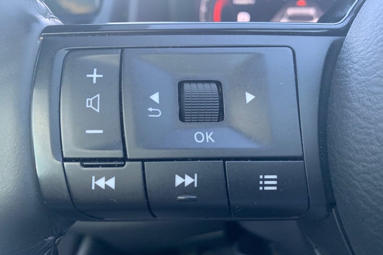 2023 Nissan Qashqai 1.5 E-Power Kuro Edition [Tech Assist] 5dr Auto Hatchback Hybrid Automatic