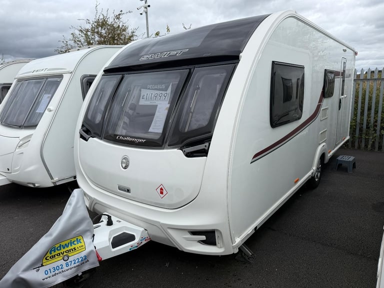 Swift Challenger Alde 530 Side Dinette Full Rear Bathroom