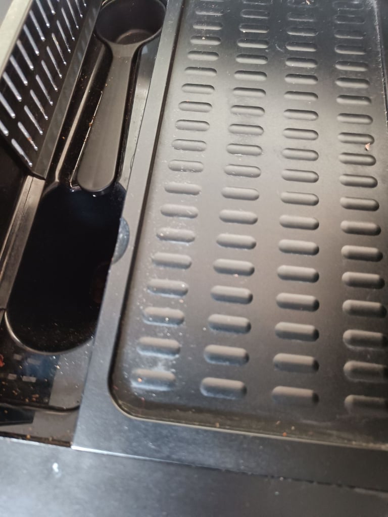 De Longhi Bean to cup coffee machine