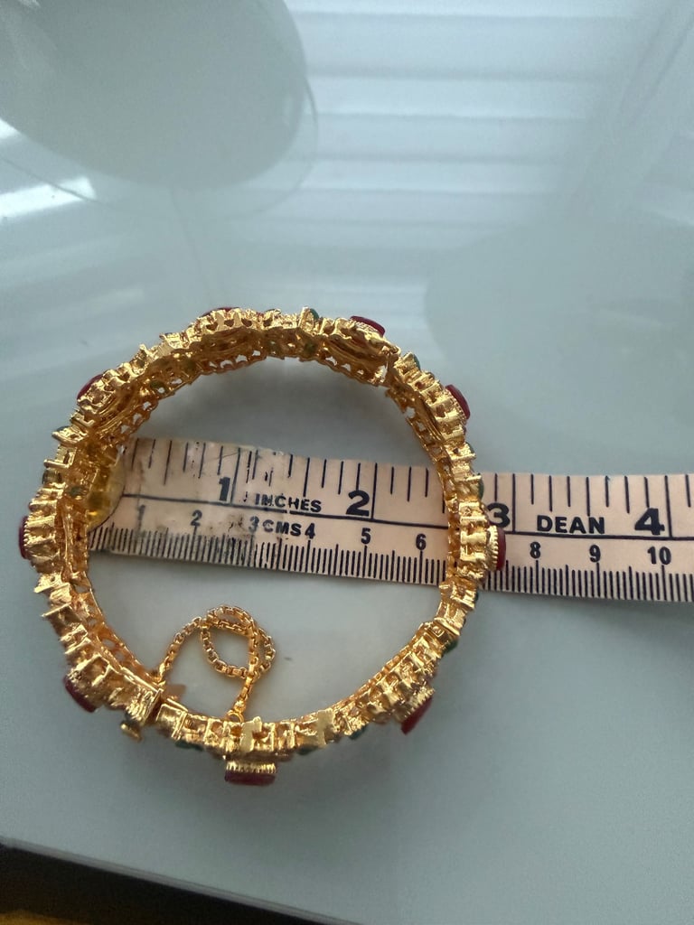 Gold plated bangle 