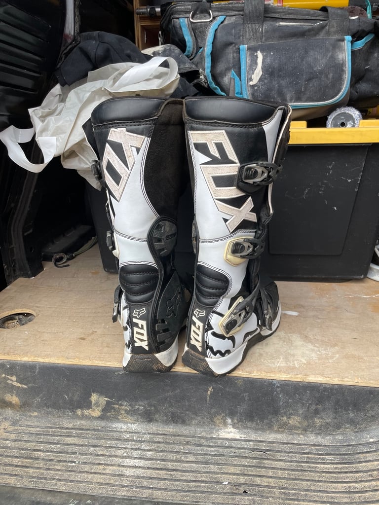 Motocross boots and body armour 