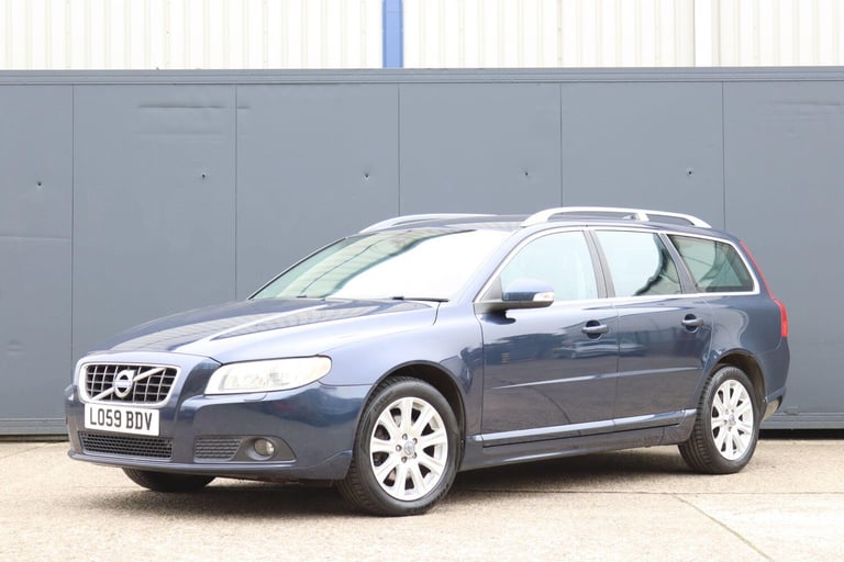 image for 2009 Volvo V70 2.4 D5 SE Lux Premium Geartronic Euro 5 5dr ESTATE Diesel Automatic