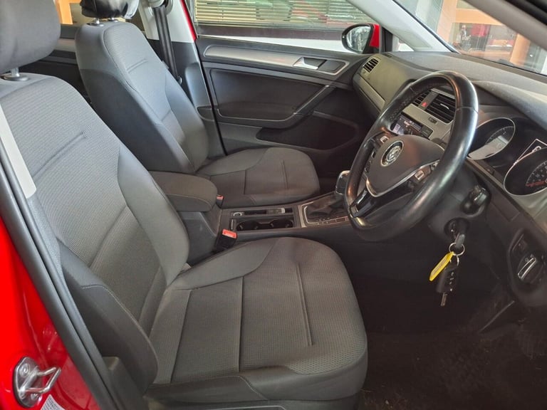 2015 Volkswagen Golf 1.6 TDI 105 Match 5dr DSG HATCHBACK DIESEL Automatic