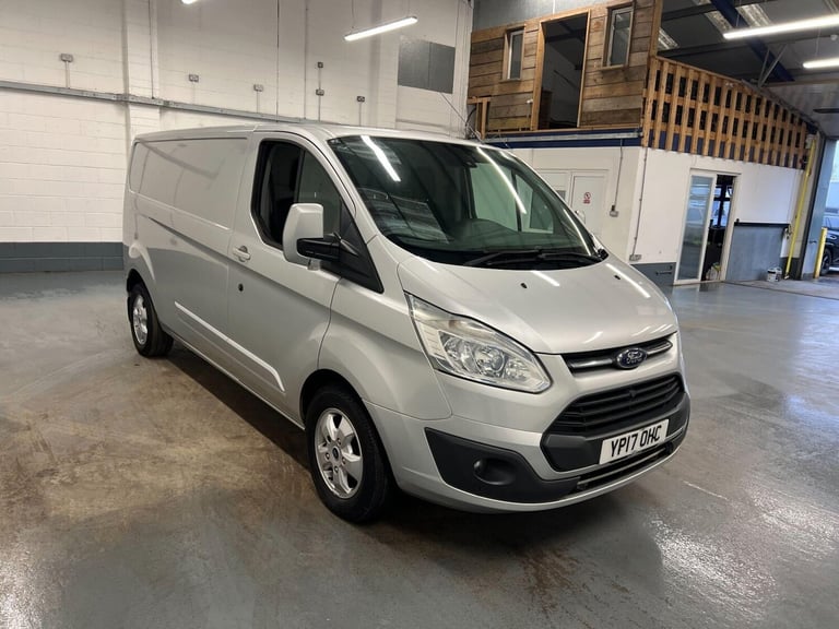2017 Ford Transit Custom 2.0 TDCi 130ps Low Roof Limited Van PANEL VAN DIESEL Manual