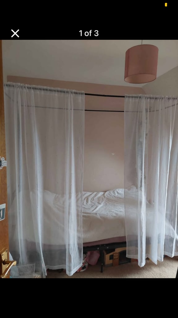 image for Single four poster bed