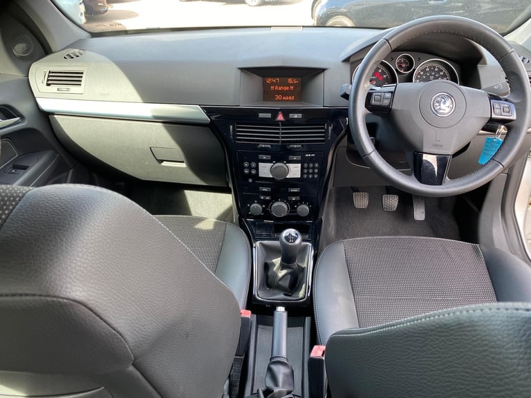 2009 Vauxhall Astra 1.6i 16V Design [115] 5dr HATCHBACK Petrol Manual
