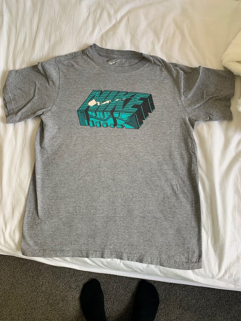 image for Junior size Nike xl top
