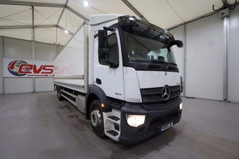 2016 (16 PLATE) Mercedes Benz ANTOS 1824 4x2 Euro 6 Boxes