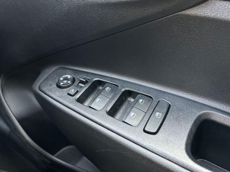 2024 Hyundai i10 1.0 Premium Hatchback 5dr Petrol Auto Euro 6 (s/s) (63 ps) Hatchback PETROL Auto...