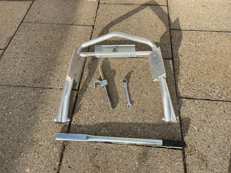 Milenco Caravan aluminium leveller - No need for ramps