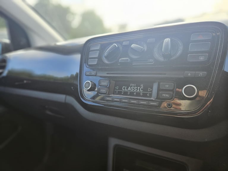 2015 Volkswagen up! 1.0 Move Up 5dr HATCHBACK Petrol Manual