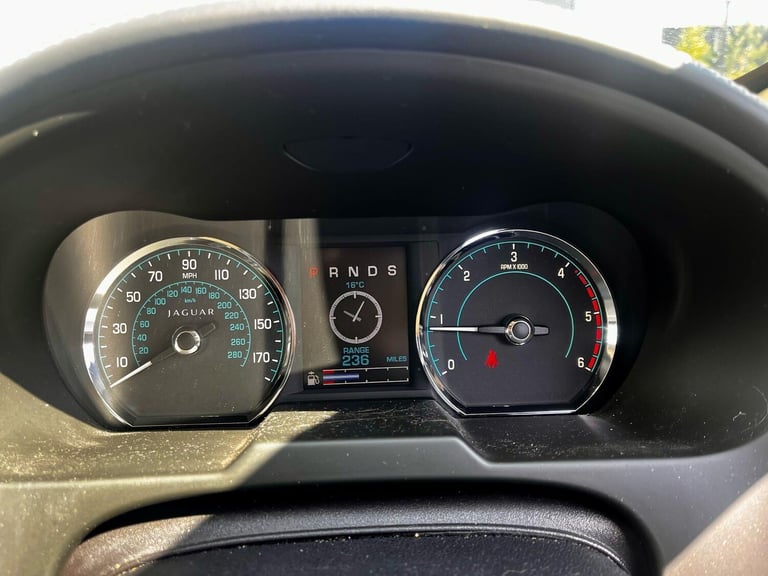 2012 Jaguar XF 3.0d S V6 Portfolio Auto Euro 5 (s/s) 4dr SALOON Diesel Automatic