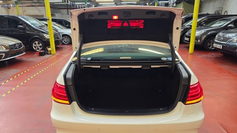  Mercedes-Benz E-Class 3.5 AUTO AMG LINE E350 AVANTGARDE Petrol Automatic